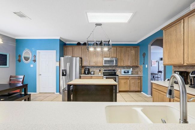 118 Floating Leaf Dr, House other with 7 bedrooms, 4 bathrooms and 4 parking in Hutto TX | Image 11