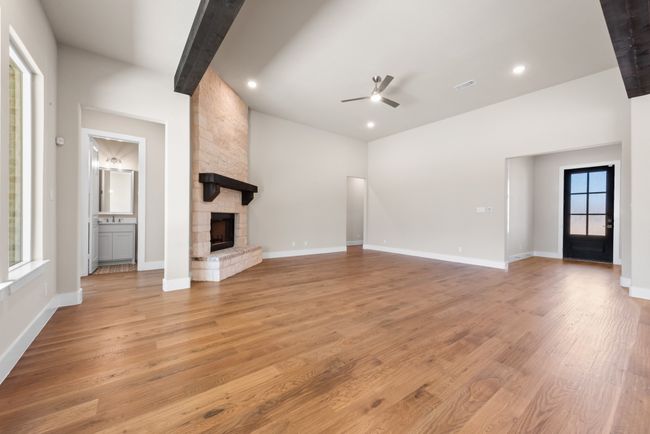 1040 Julian Dr, House other with 4 bedrooms, 3 bathrooms and null parking in Van Alstyne TX | Image 11