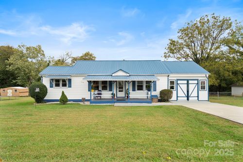 315 21st St Sw, Hickory, NC, 28602-2126 | Card Image