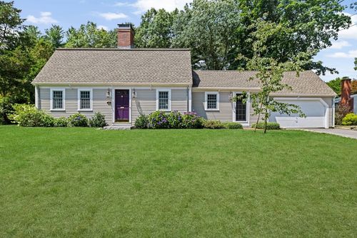 12 Forest Ln, Hingham, MA, 02043-3413 | Card Image