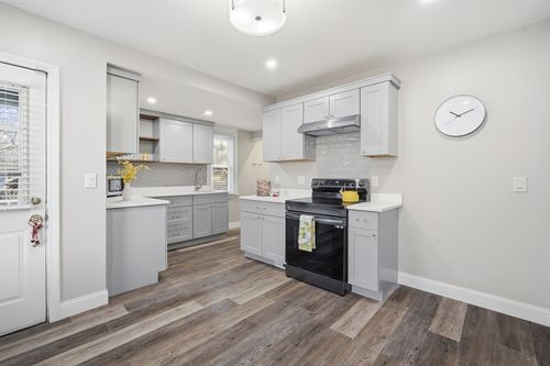 106 Amherst St, Springfield, MA, 01109-3413 | Card Image