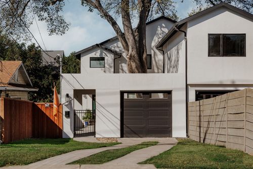 a-2412 Wilson St, Austin, TX, 78704-5435 | Card Image