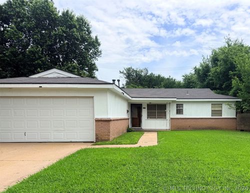 5027 N Utica Place, Tulsa, OK, 74130 | Card Image