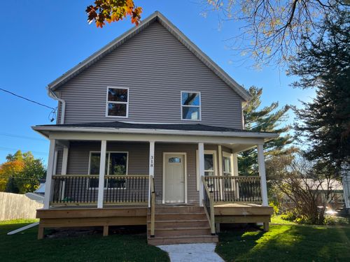 318 Monroe St, Fort Atkinson, WI, 53538-1749 | Card Image