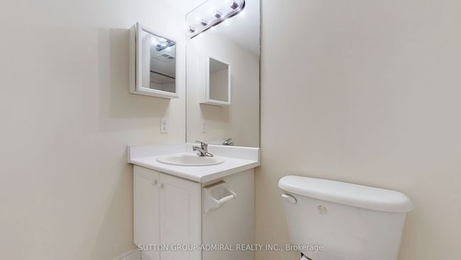 204 - 60 Disera Dr, Condo with 2 bedrooms, 2 bathrooms and null parking in Vaughan ON | Image 35