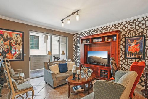 apt-c113-2100 Welch St, Houston, TX, 77019-7610 | Card Image