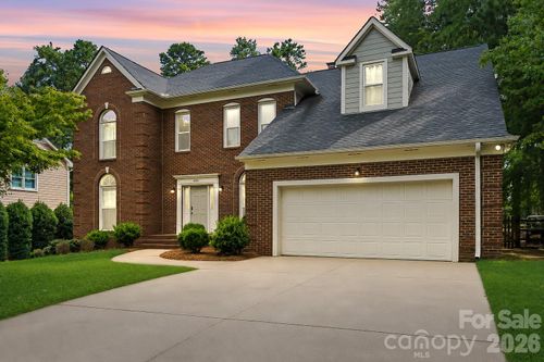 4519 Crownvista Dr, Charlotte, NC, 28269-1099 | Card Image