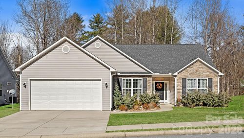 136 Grove End Rd, Fletcher, NC, 28732-8337 | Card Image