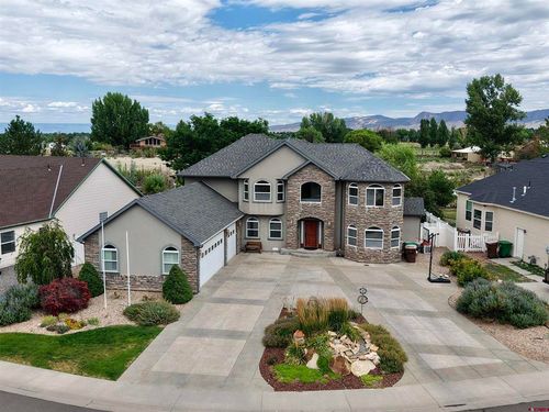 2941 Lost Creek Rd N, Montrose, CO, 81401-7595 | Card Image