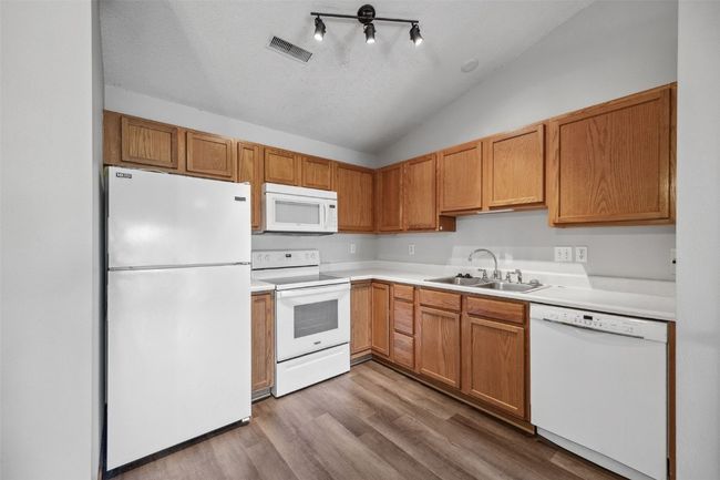 UNIT-11 - 620 Colton Cir Ne, Condo with 2 bedrooms, 1 bathrooms and null parking in Cedar Rapids IA | Image 8
