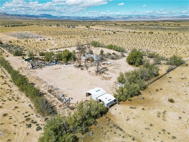 45200 Camelot Drive, House other with 2 bedrooms, 2 bathrooms and 2 parking in Yermo CA | Image 10