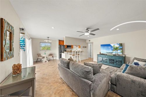 d5-601 Periwinkle Way, SANIBEL, FL, 33957-3926 | Card Image