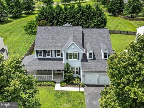 717 Wooden Bridge Dr, PURCELLVILLE, VA, 20132-7200 | Card Image