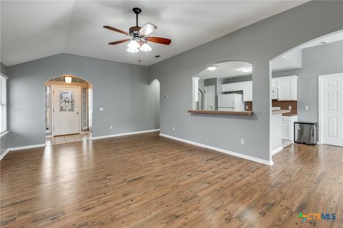 5 Dogwood Dr, Wimberley, TX, 78676-2004 | Card Image