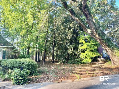 888 Randall Ave, Daphne, AL, 36526 | Card Image