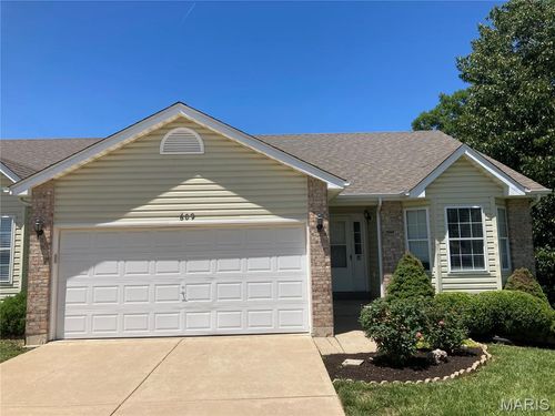 609 Meadowview Court, Warrenton, MO, 63383 | Card Image