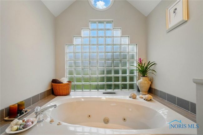 2257 N Carriage Ln, House other with 4 bedrooms, 4 bathrooms and 2 parking in Port Clinton OH | Image 27
