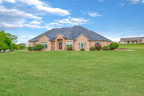 114 Broken Bow Dr, Gunter, TX, 75058-2565 | Card Image