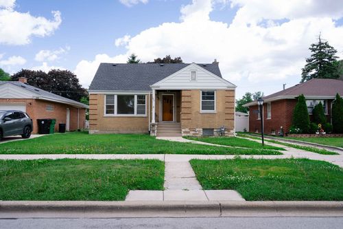 1635 Downing Ave, Westchester, IL, 60154-4204 | Card Image