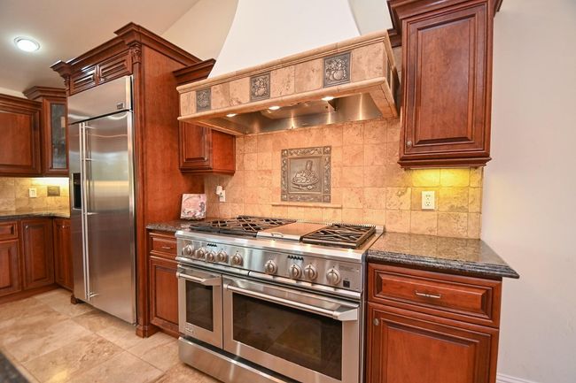 High end appliances! | Image 7