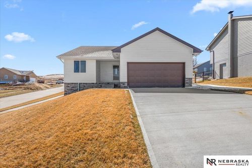 1423 Poulson Dr, Blair, NE, 68008-2226 | Card Image
