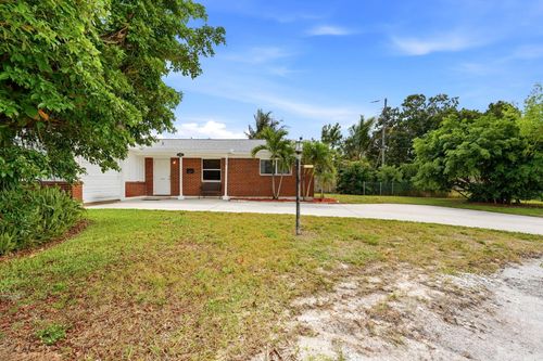 1509 W Road, West Palm Beach, FL, 33403 | Card Image