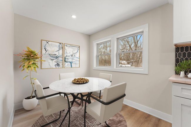 38-web-or-mls-Breakfast nook | Image 9