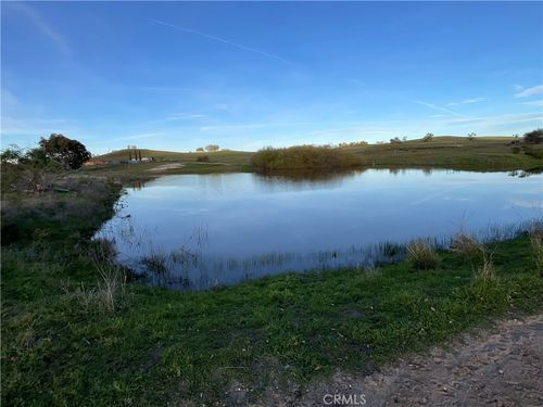 76671 Hesperia Rd, Bradley, CA, 93426-9680 | Card Image