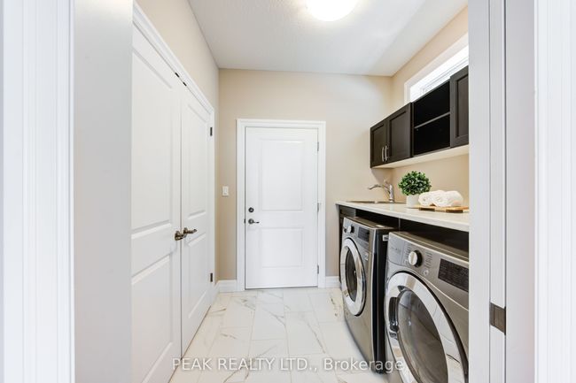 8 Loganville Lane, Condo with 3 bedrooms, 3 bathrooms and 2 parking in New Hamburg ON | Image 25