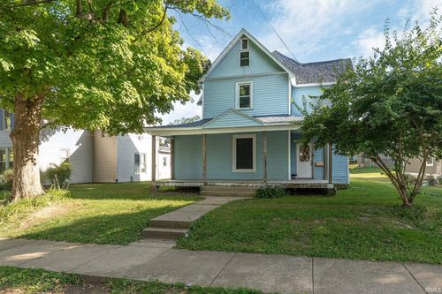 29 W Center St, Williamsport, IN, 47993-1200 | Card Image