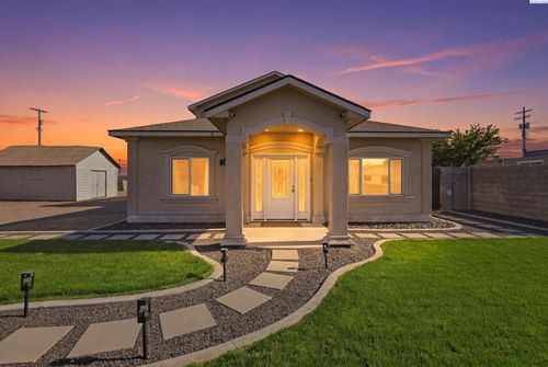 1714 W Clark St, Pasco, WA, 99301-5047 | Card Image