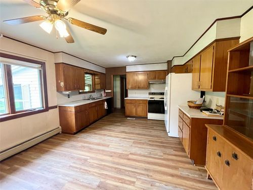 347 Overlook Rd, Pleasant Valley, NY, 12569-5103 | Card Image
