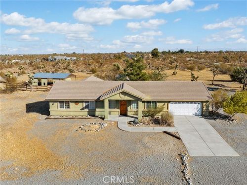 11323 Minero Rd, Pinon Hills, CA, 92372 | Card Image