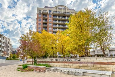 909 - 2391 Central Park Dr, Condo with 2 bedrooms, 2 bathrooms and 2 parking in Oakville ON | Image 2