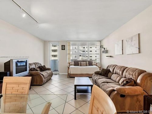 633-100 Lincoln Rd, Miami Beach, FL, 33139-2013 | Card Image