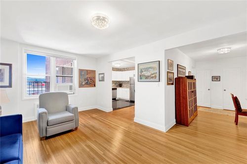 4f-9707 4th Ave, Brooklyn, NY, 11209-8138 | Card Image