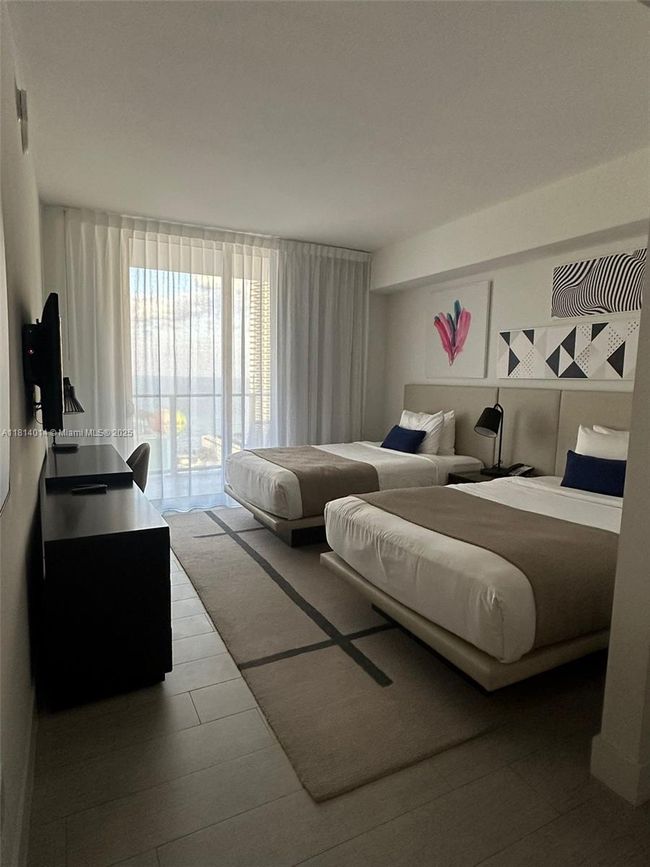 R1707 - 4010 S Ocean Dr, Condo with 2 bedrooms, 2 bathrooms and null parking in Hollywood FL | Image 5