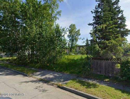 825 N Bunn St, Anchorage, AK, 99508-1638 | Card Image