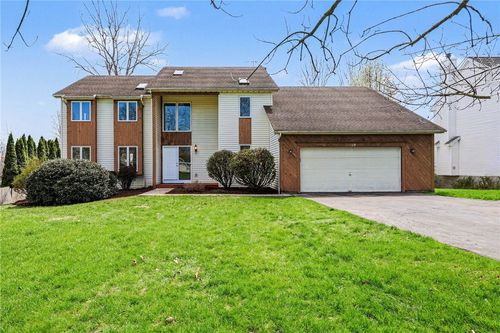 19 Royal Birkdale Ct, Penfield, NY, 14526-2855 | Card Image