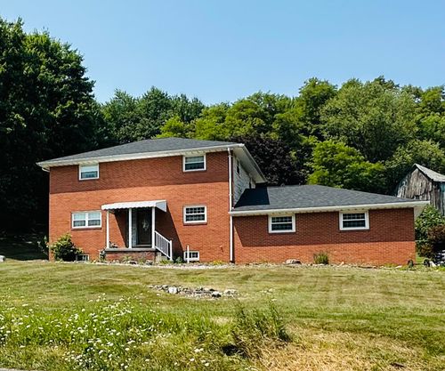 19 Salandra Ln, Brockway, PA, 15824-6863 | Card Image