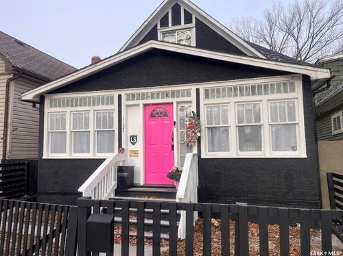 1124 Victoria Ave, Regina, SK, S4P0N7 | Card Image