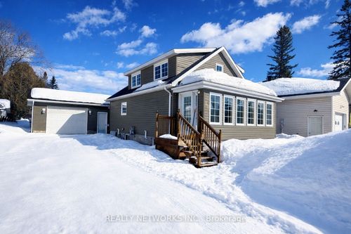 302 Young St, Porcupine, ON, P0N1C0 | Card Image