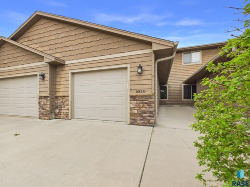 6810 S Witzke Ave Avenue, Sioux Falls, SD, 57108 | Card Image
