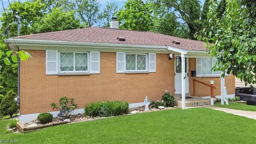 203 Opal Blvd, Steubenville, OH, 43952-2330 | Card Image