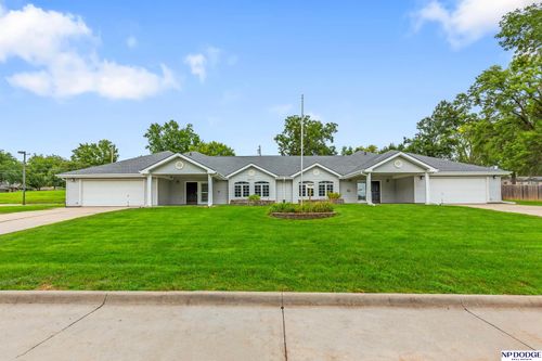 522 E 1 Street, Papillion, NE, 68046-2451 | Card Image