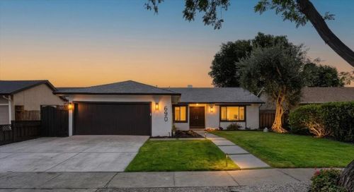 690 Albion Dr, San Jose, CA, 95136-1907 | Card Image