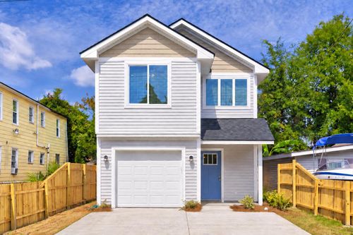 2002 Hugo Ave, North Charleston, SC, 29405-6103 | Card Image