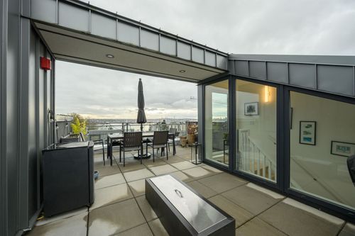 206-649 E 3rd St, North Vancouver, BC, V7L1G6 | Card Image