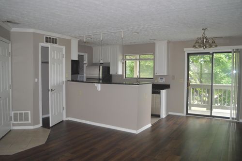 d-2744 Greystone Dr, Columbus, OH, 43220-6224 | Card Image