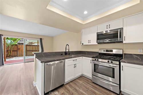 apt-2-283 Knox St, Costa Mesa, CA, 92627-7717 | Card Image